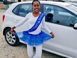 Pesepakbola Wanita Viral karena Mirip Ronaldinho, Netizen Minta Tes DNA