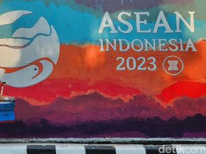 Mural KTT ASEAN Percantik Jalanan Ibu Kota Mural KTT ASEAN Percantik Jalanan Ibu Kota