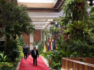 Penampakan Hutan Selamat Datang KTT ASEAN di JCC Senayan Penampakan Hutan Selamat Datang KTT ASEAN di JCC Senayan