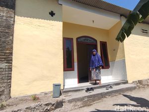 Wiwik Tetap Gugat Masriah Meski Rumahnya Tuntas Direnovasi Bupati Sidoarjo Wiwik Tetap Gugat Masriah Meski Rumahnya Tuntas Direnovasi Bupati Sidoarjo