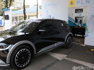 Terungkap! Harga yang Mahal Bikin Mobil Listrik Kurang Laku di RI Terungkap! Harga yang Mahal Bikin Mobil Listrik Kurang Laku di RI