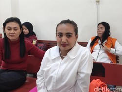 Lina Mukherjee yang Makan Babi Sambil Ucap Bismillah Dituntut 2 Tahun Penjara