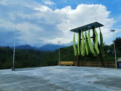 Unik! 7 Tugu di Indonesia Ini Bertema Makanan, Tahu Aci hingga Pete