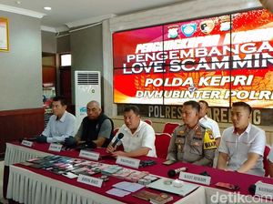 Polisi Dalami TPPU Kasus Love Scamming Libatkan WNA China di Batam Polisi Dalami TPPU Kasus Love Scamming Libatkan WNA China di Batam