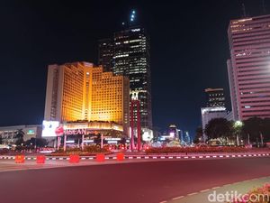 Penampakan Bundaran HI Arah Semanggi Kosong Saat Gala Dinner KTT ASEAN