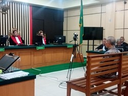 Eks Dirut Bank Jambi Didakwa Manipulasi Surat Utang Berujung Gagal Bayar