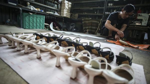 Top! RI Jadi Salah Satu Negara Pengekspor Alas Kaki Terbesar Dunia