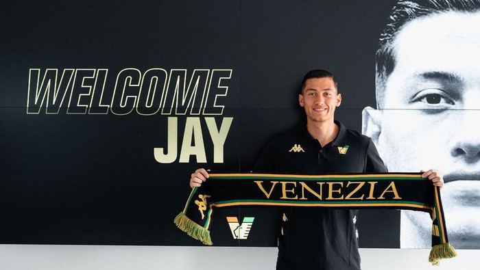 Jay Idzes saat gabung Venezia