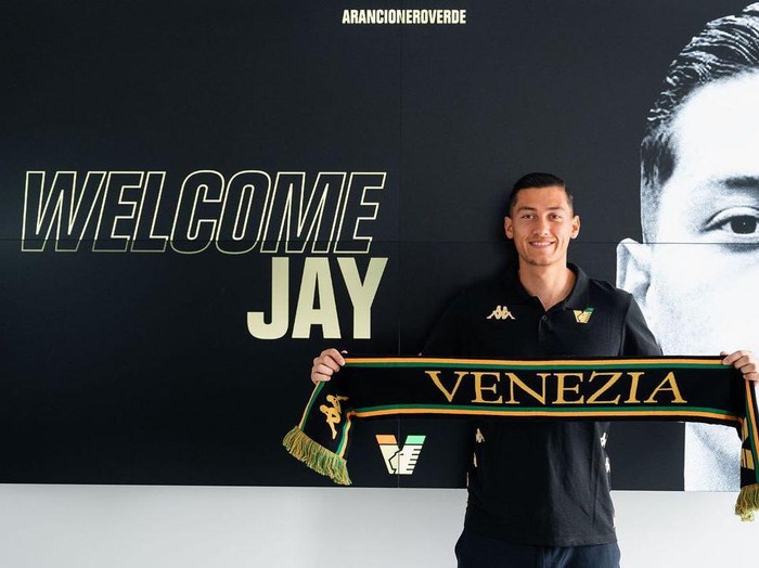 Jay Idzes saat gabung Venezia