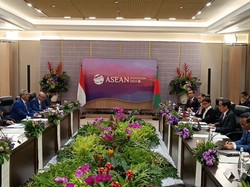Di Sela KTT ASEAN, Jokowi Bertemu Presiden Bangladesh Bahas Perdagangan