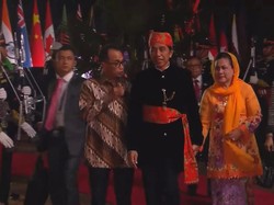 Jokowi dan Iriana Pakai Baju Betawi di Gala Dinner KTT ASEAN