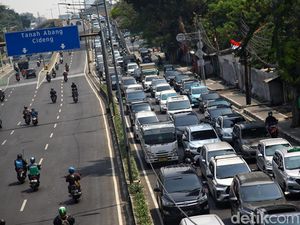 Kawasan Benhil Padat Terdampak Pengalihan Arus KTT ASEAN