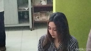 Penampakan Seleb TikTok Probolinggo Penuhi Panggilan Polisi