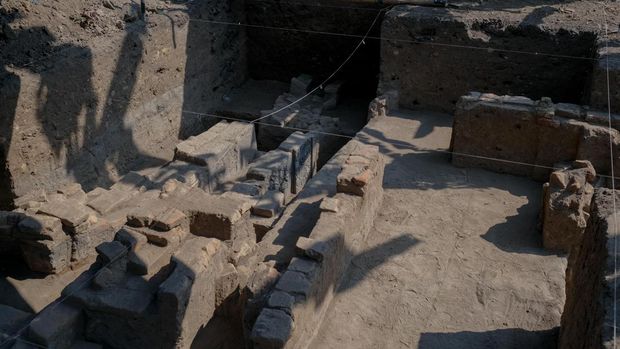 penemuan fragmen gerabah era majapahit.