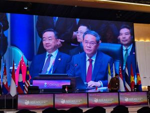 PM Li Qiang Tegaskan China-ASEAN Akan Tetap Kokoh Meski Badai Datang PM Li Qiang Tegaskan China-ASEAN Akan Tetap Kokoh Meski Badai Datang