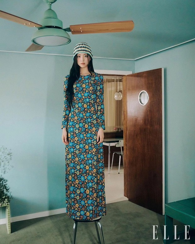 Potret Yuna ITZY dalam pemotretan bersama ELLE Korea/ Foto: instagram.com/ellekorea Potret Yuna ITZY dalam pemotretan bersama ELLE Korea