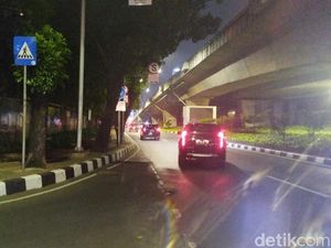 Jalan Gatsu Arah Semanggi Dibuka, Kendaraan Sudah Bisa Melintas