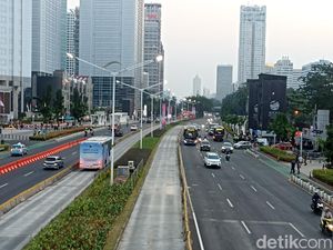 Polisi Terapkan Sistem Buka Tutup Jl Sudirman-Thamrin Sore Ini