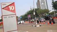 Suasana Penjagaan di Pintu Masuk Gelora Bung Karno