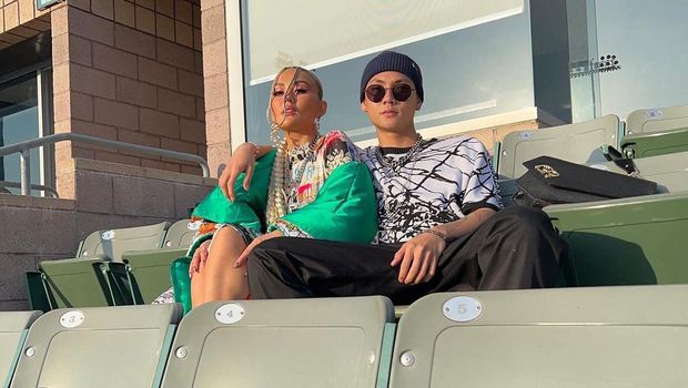Agnez Mo dan Adam Rosyadi