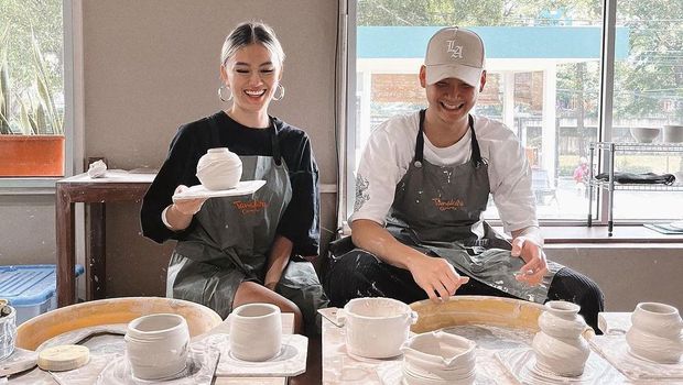 Agnez Mo dan Adam Rosyadi