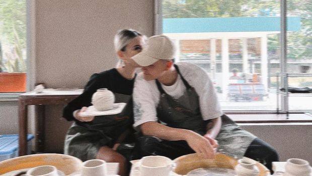 Agnez Mo dan Adam Rosyadi