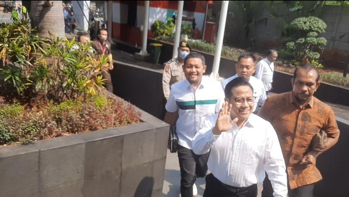 Cak Imin tiba di KPK (Yogi/detikcom)
