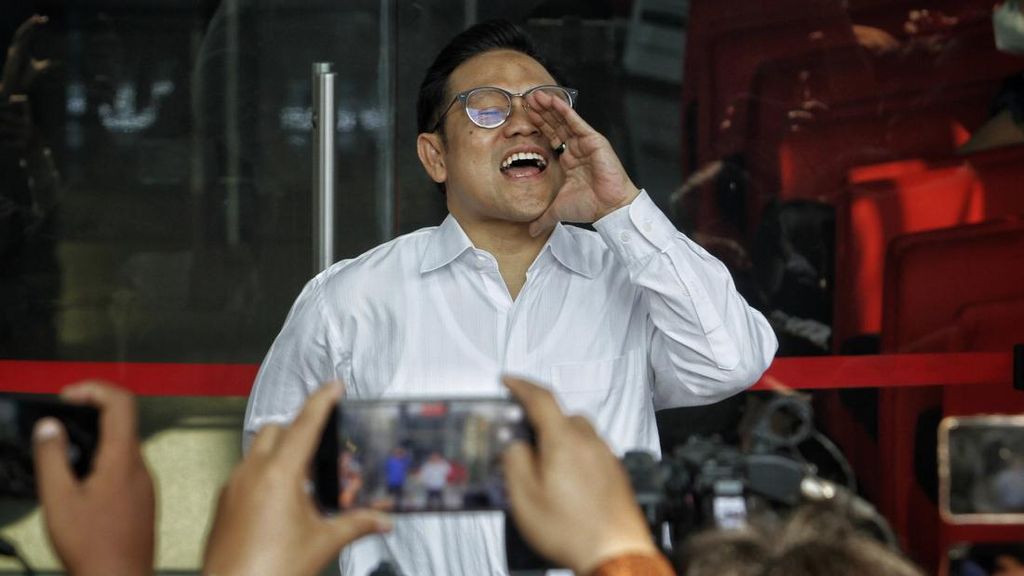 Ekspresi Cak Imin Usai Diperiksa KPK Selama 5 Jam Ekspresi Cak Imin Usai Diperiksa KPK Selama 5 Jam