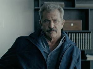 Sinopsis Film Dragged Across Concrete: Aksi Mel Gibson Menjebak Penjahat Sinopsis Film Dragged Across Concrete: Aksi Mel Gibson Menjebak Penjahat