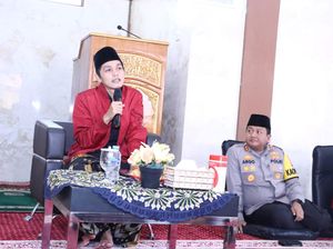 Gus Iqdam Ajak Polisi di Ngawi Kerja dengan Niat Ibadah