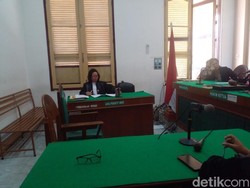 Bawa 135 Kg Ganja, Pria Asal Aceh Timur Dituntut Mati di PN Medan