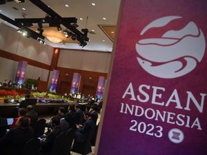 Jokowi Minta Kerja Sama Ekonomi ASEAN-India Diperkuat Jokowi Minta Kerja Sama Ekonomi ASEAN-India Diperkuat