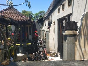 Sempat Terdengar Ledakan, Kos-kosan 4 Kamar Milik Lansia Ludes Terbakar