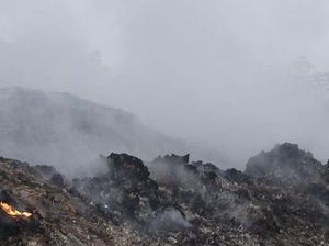 Diawali Suara Ledakan, Api Masih Berkobar di TPA Belitung hingga Hari Ke-4