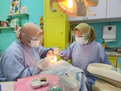 Klinik Gigi Daengtisia Hadirkan Layanan Bintang Lima dengan Harga Merakyat