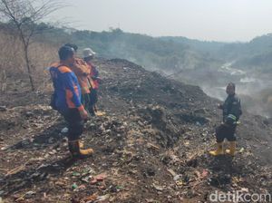 Api yang Bakar Lahan Eks TPA Panembong Mulai Terkendali Api yang Bakar Lahan Eks TPA Panembong Mulai Terkendali