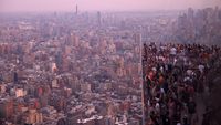 Memandang Panorama Kota New York dari Rooftop Gedung Lantai 100