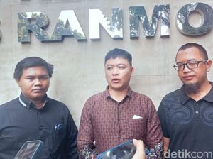 Diperiksa Polisi, Pelapor Serahkan 1 Botol Wine Halal Nabidz ke Penyidik Diperiksa Polisi, Pelapor Serahkan 1 Botol Wine Halal Nabidz ke Penyidik