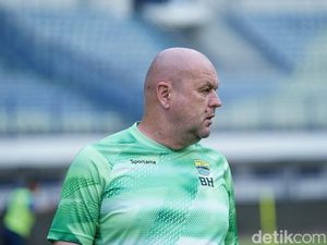 Bojan Hodak Soroti Performa Pemain Akademi Persib