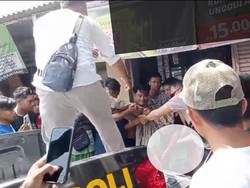 Adu Mulut Berujung Tragedi Berdarah Pemotor Tusuk Sopir dan Kernet Truk