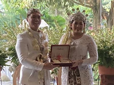 Foto Pernikahan Haikal AFI dan Penyanyi Mia Ismi, Jadi Pengantin Sunda
