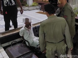Ada Bule Ngamuk di Bandara Bali, Sempat Buka Celana