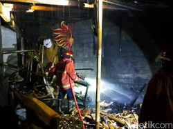 Gudang Pembuatan Bade di Karangasem Terbakar