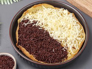 Resep Martabak Manis Teflon yang Empuk Legit Buat Camilan Resep Martabak Manis Teflon yang Empuk Legit Buat Camilan