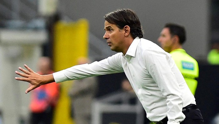 FILE PHOTO: Soccer Football - Serie A - Inter Milan v Fiorentina - San Siro, Milan, Italy - September 3, 2023 Inter Milan coach Simone Inzaghi REUTERS/Massimo Pinca/File Photo