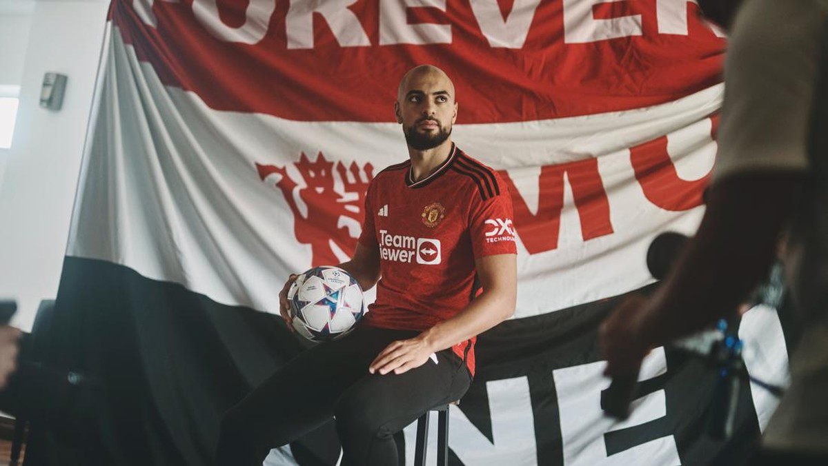 Sofyan Amrabat belum 100 persen di Manchester United. (Foto: Twitter @ManUtd)