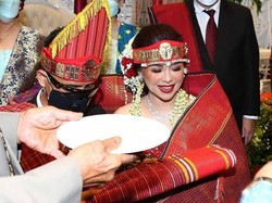 Makna Upacara Adat Sulang-sulang Pahompu bagi Suku Batak Toba