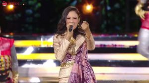Eee Aaa... Aurelie Moeremans Tiba-tiba Dangdutan di KTT ASEAN