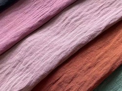 Mengenal Bahan Crinkle: Karakteristik, Kelebihan, dan Jenis-jenisnya