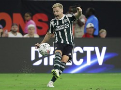 Donny van de Beek Tawarkan Diri ke Barcelona?